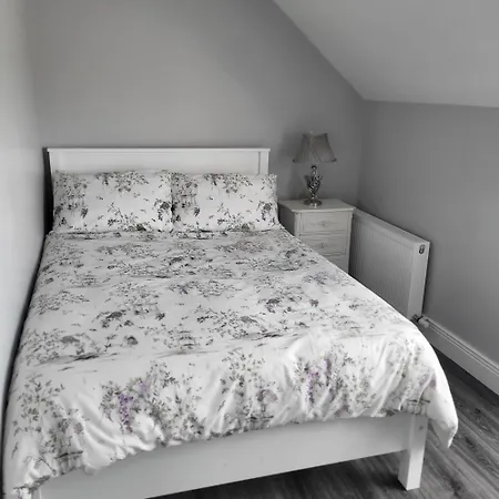 The Gardens * バー